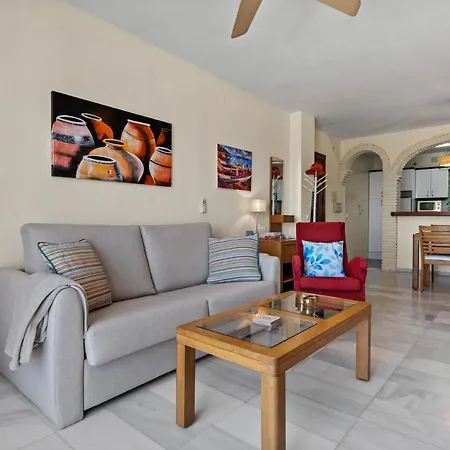 Family With Pool By Costarentals - Ref 208 Apartment