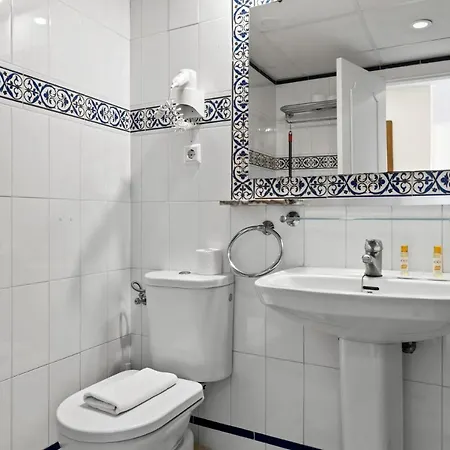 Family With Pool By Costarentals - Ref 208 Apartment *